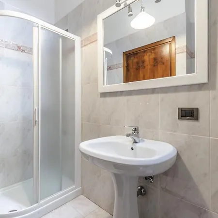 Maurizio House - Near The Train Station Апартаменты Венеция