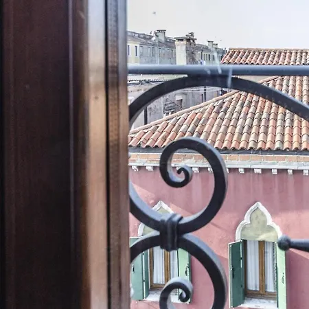Maurizio House - Near The Train Station Апартаменты Венеция