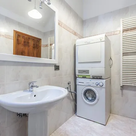 Maurizio House - Near The Train Station Venedig