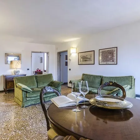 Maurizio House *