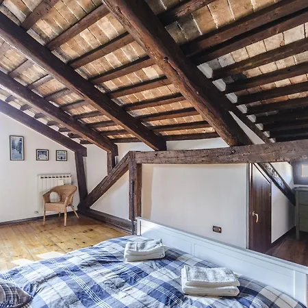 Maurizio House - Near The Train Station Apartment