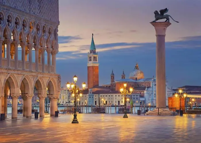 Maurizio House - Near The Train Station