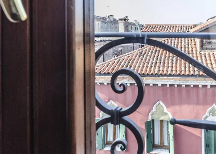 Maurizio House - Near The Train Station Apartment Venedig