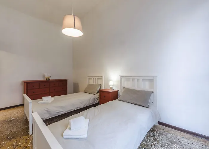 Maurizio House - Near The Train Station Venedig