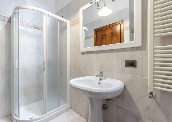 Maurizio House - Near The Train Station *