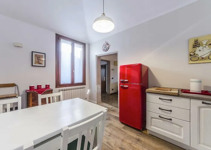 Maurizio House - Near The Train Station * Venedig