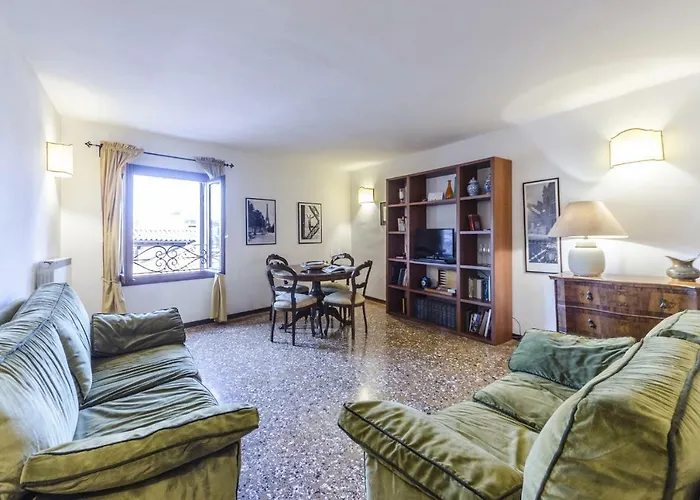 Maurizio House - Near The Train Station * Venedig