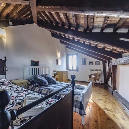 Maurizio House - Near The Train Station Apartman *
