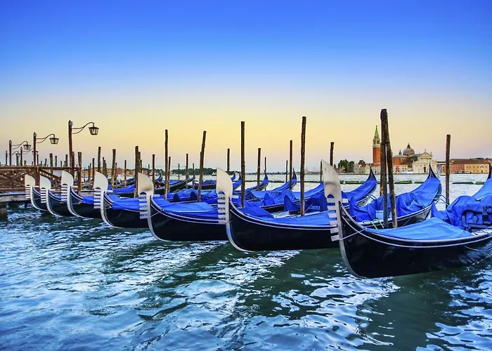 Maurizio House - Near The Train Station Venise